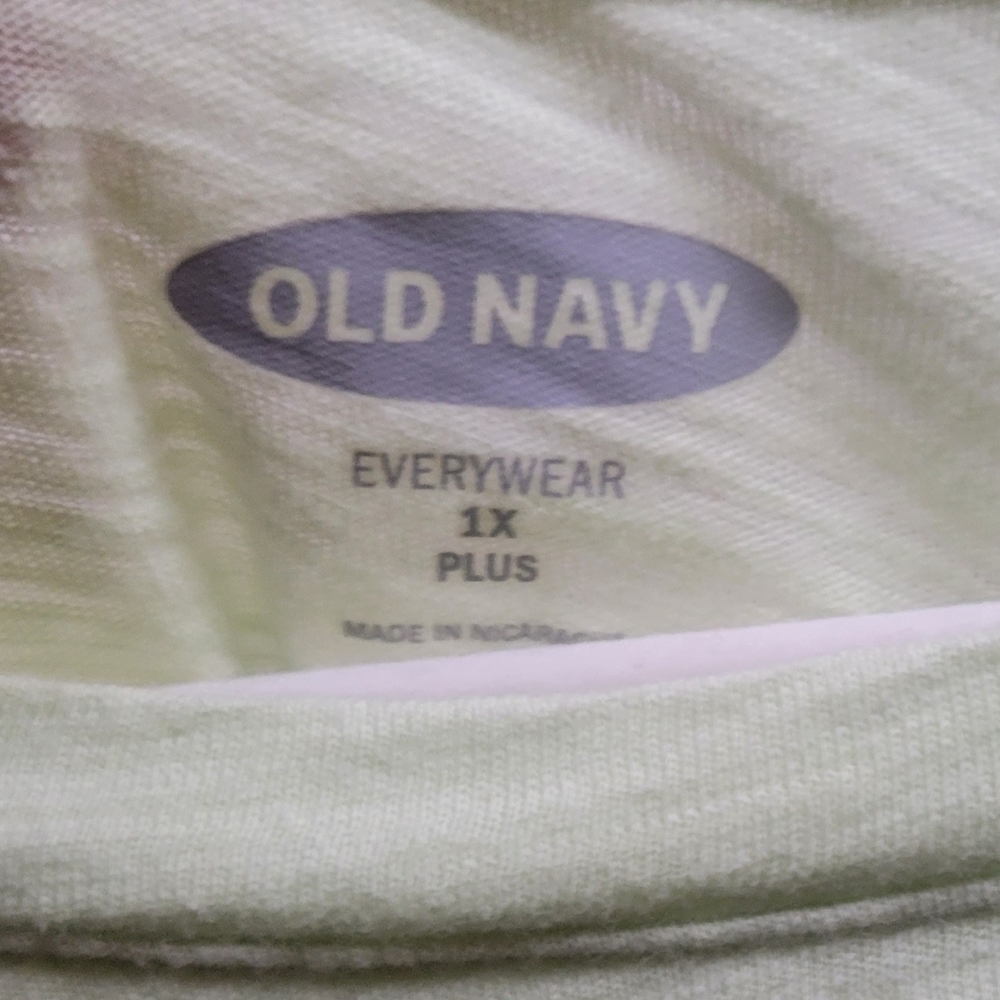 Old Navy 1x Everywear T-shirt - Picture 4 of 4